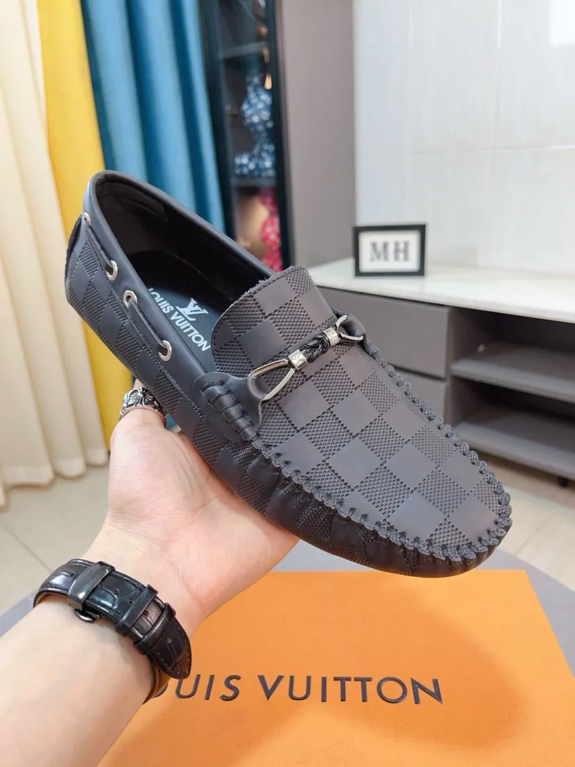Men's men's shoes💰400🌹🌹[LV Louis Vuitton] New men's beanie shoes💝💝.. Top-grade imported cowhide embossed➕Comfortable leather lining. It is extremely skin-friendly and comfortable, feels very delicate, and the shape is very correct! Perfectly reflects the three-dimensional sense, code number: 38-44